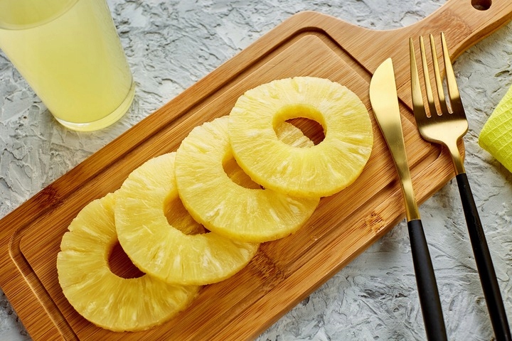 Duża Puszka Ananas Plaster W Syropie Regularne 3050G/1795G